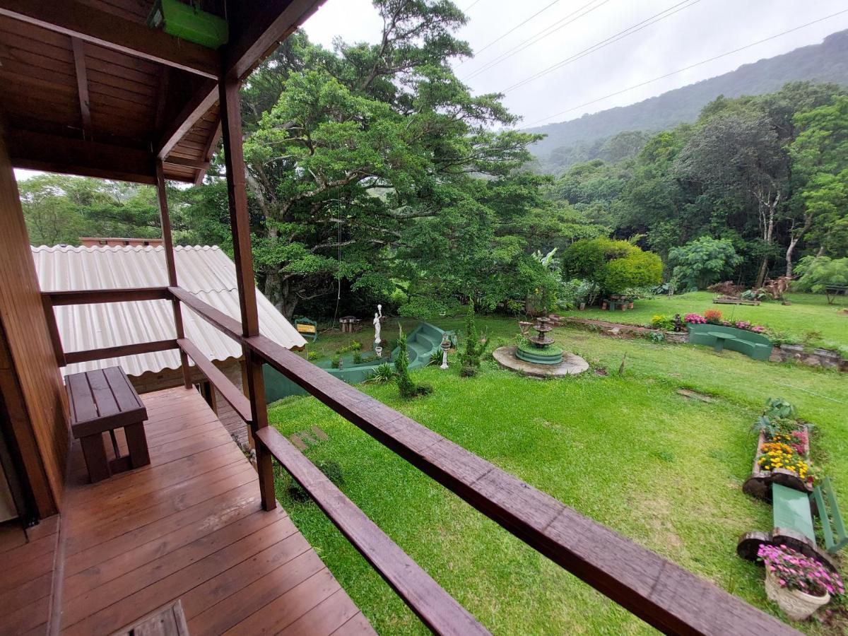 Pensión Recanto Da Paz - Aos Pes Do Morro Da Borussia